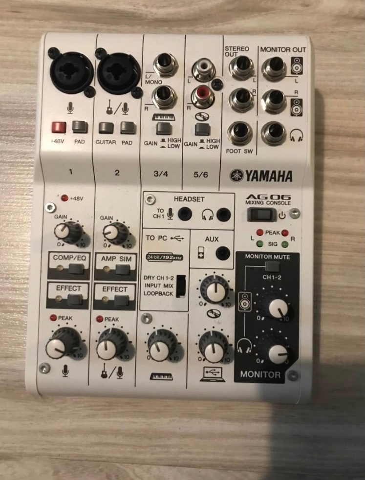 Predám Mixpult YAMAHA AG06 MK2 WH