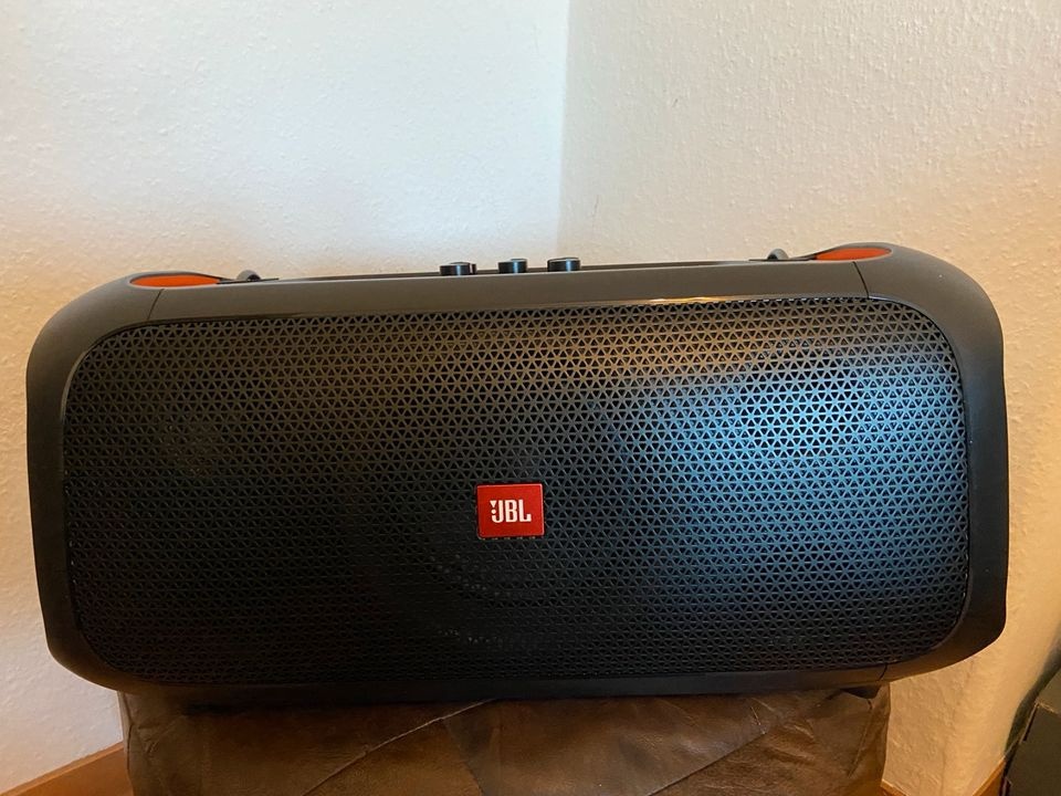 JBL partybox on-the-go 100W