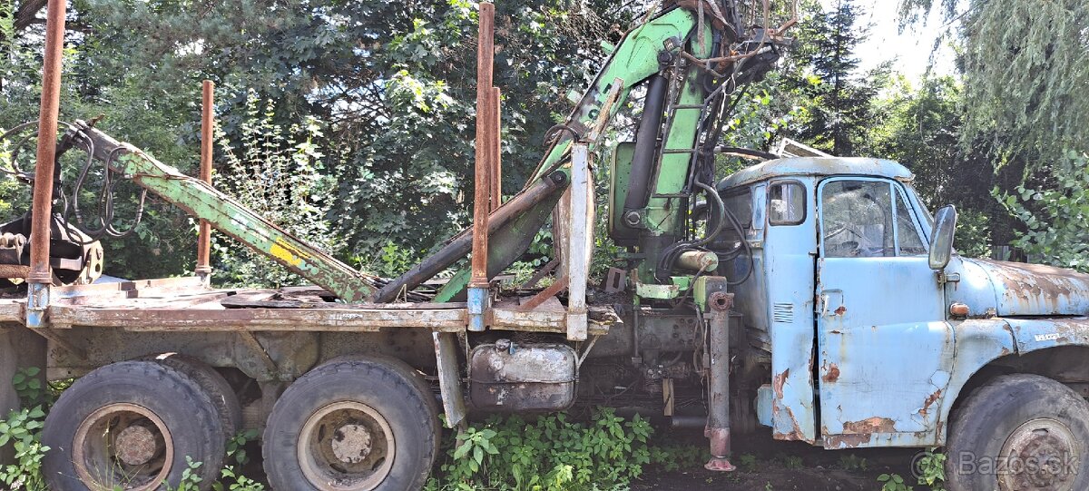 Tatra 148 s hydraulickou rukou lesovoz