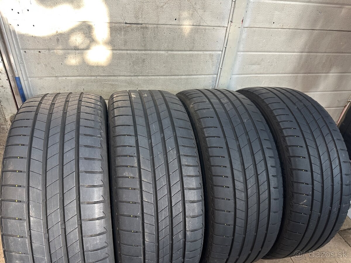 225/45R18 Letne