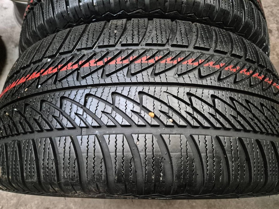 285/45 r20 zimné 2 ks GOODYEAR dezén 6,7 mm DOT2018