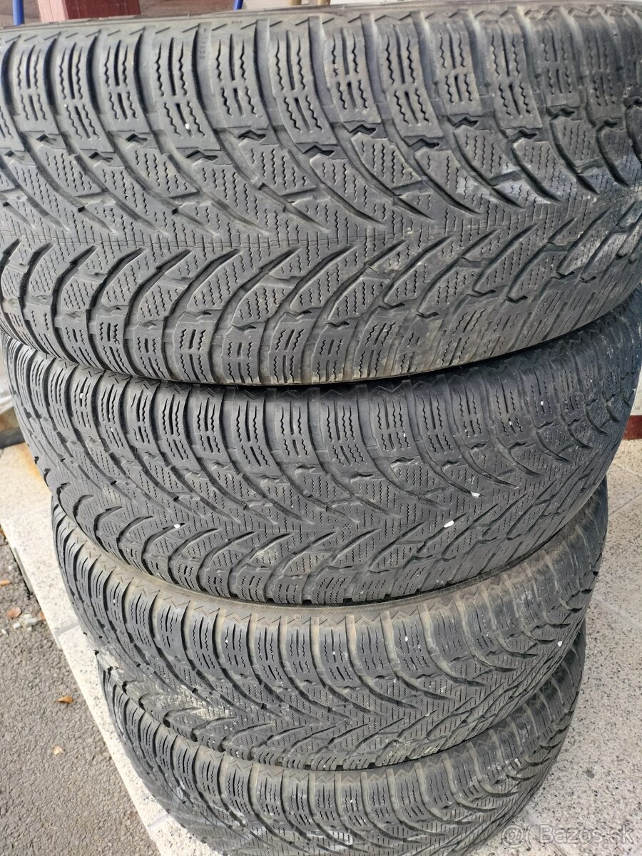 225/60R18