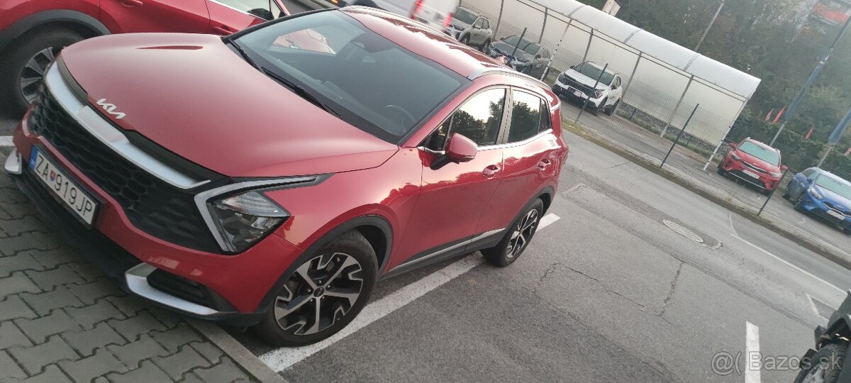 Predaj Kia sportage gold 4/2022,manual 1,6tgd benzín 110kw