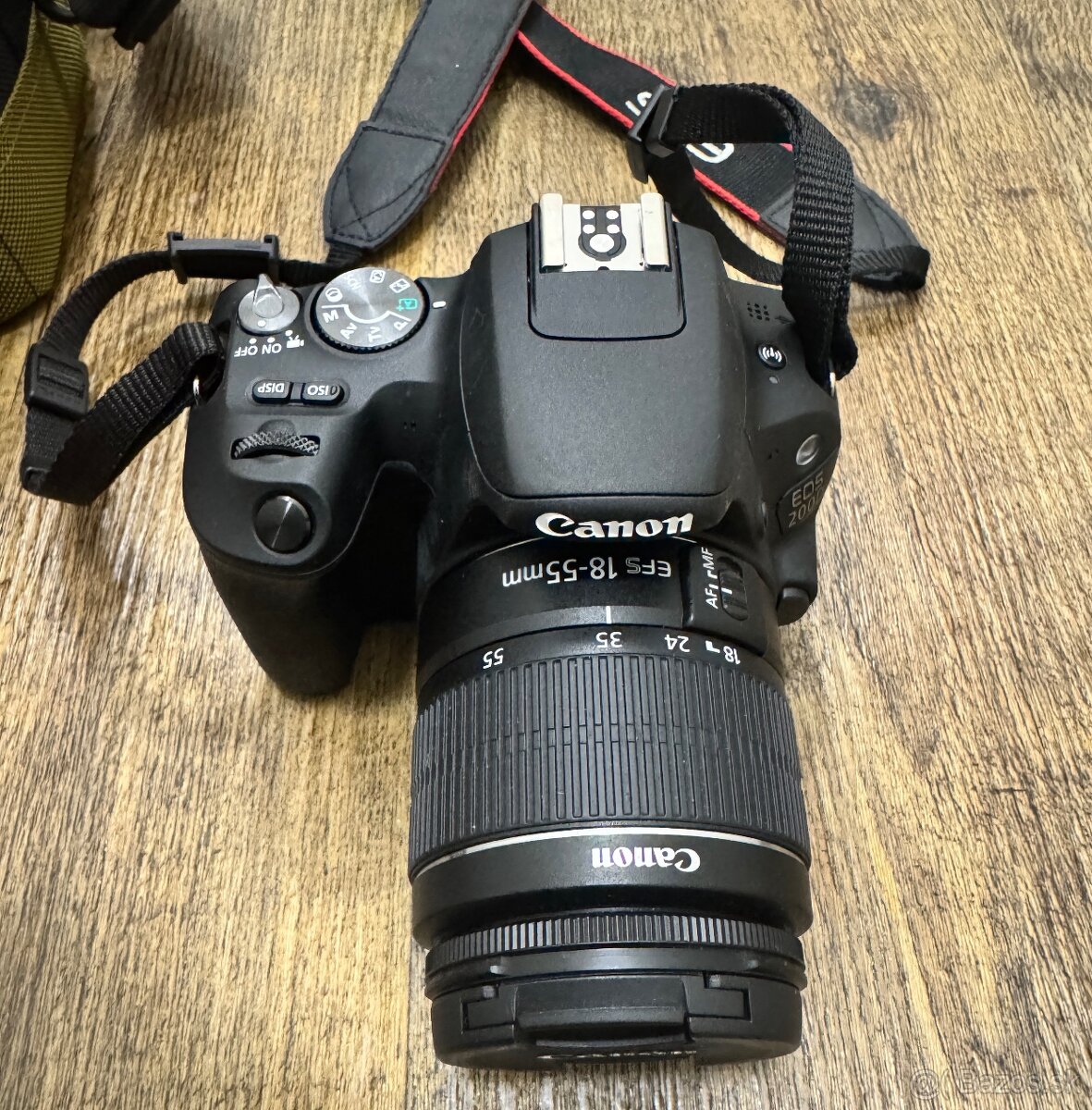 Canon EOS 200D