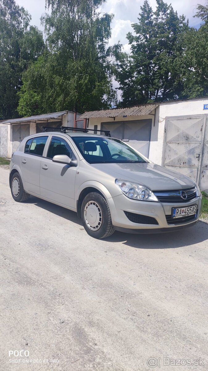 Predám Opel Astra 1.4 H benzin, rv. 2010