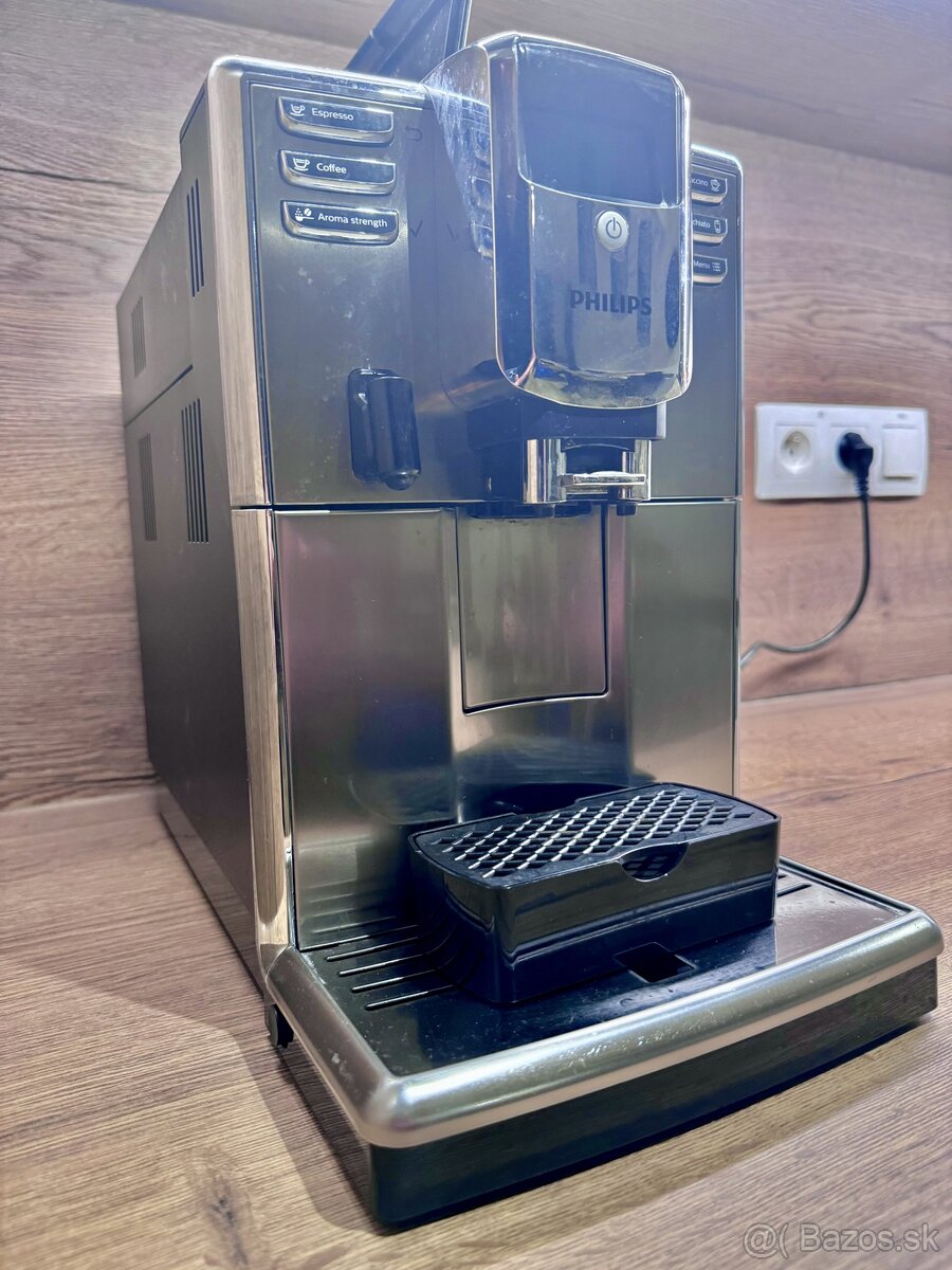 Plnoaotomatický kávovar Philips series 5000