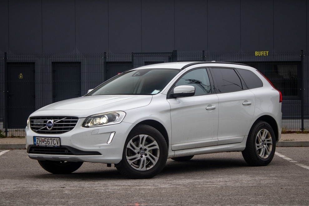 Volvo XC60 D4 2.0L Drive-E Momentum