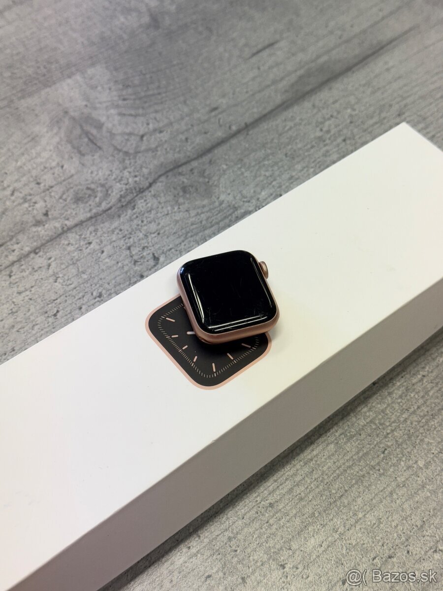 Apple Watch Series 5 40mm Gold