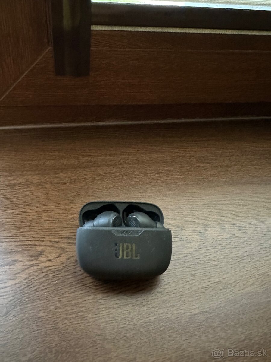 Jbl Bezdrotove sluchadla