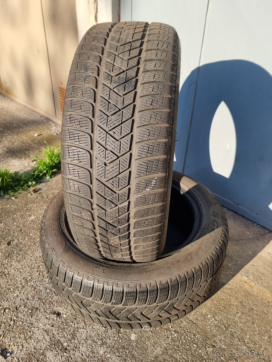 Zimné pneu 235/55 R18