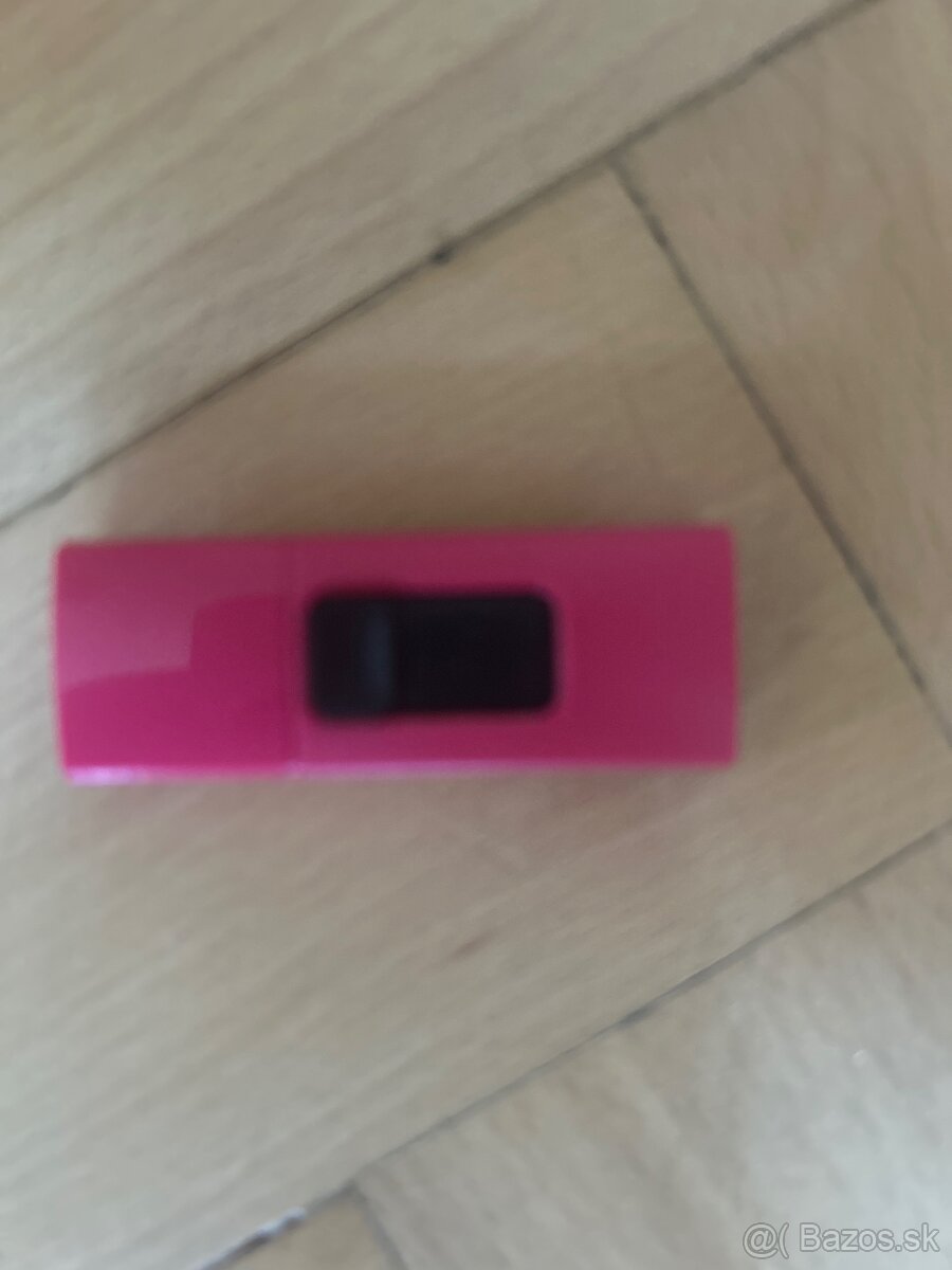 16Gb USB úplne novy