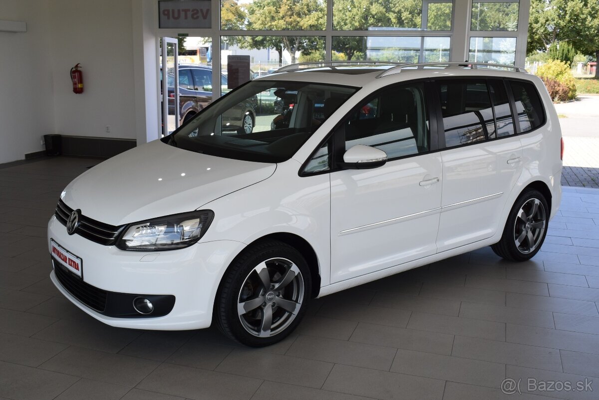 Volkswagen Touran 2,0 TDI, Highline,DSG,navigace