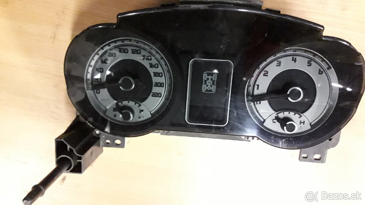 Mitsubishi Pajero IV - tachometer manuál