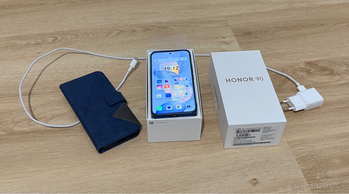 HONOR 90