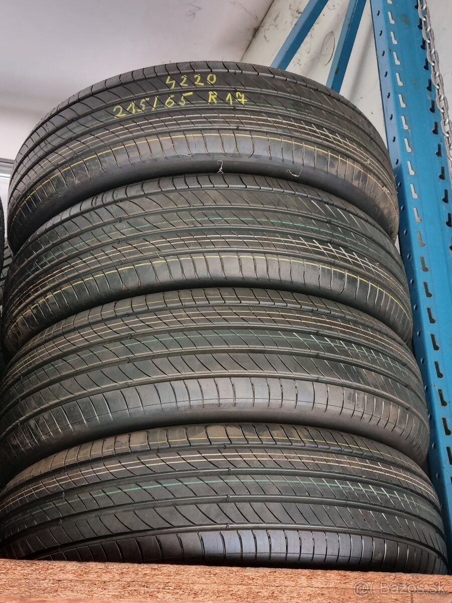 215/65 R17  MICHELIN   DOT-4220