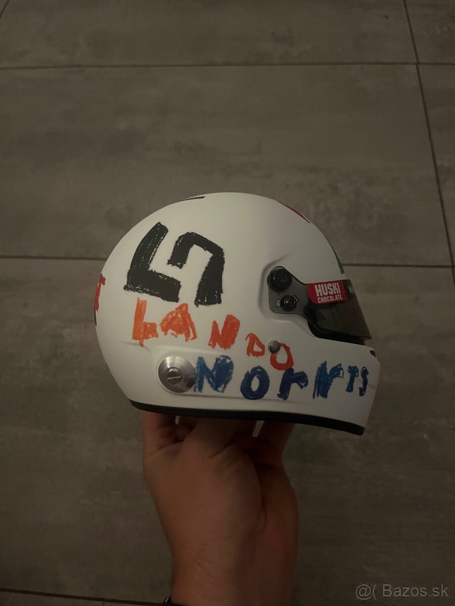 Lando norris mclaren prilba 1:2 formula1 f1 limitka helma