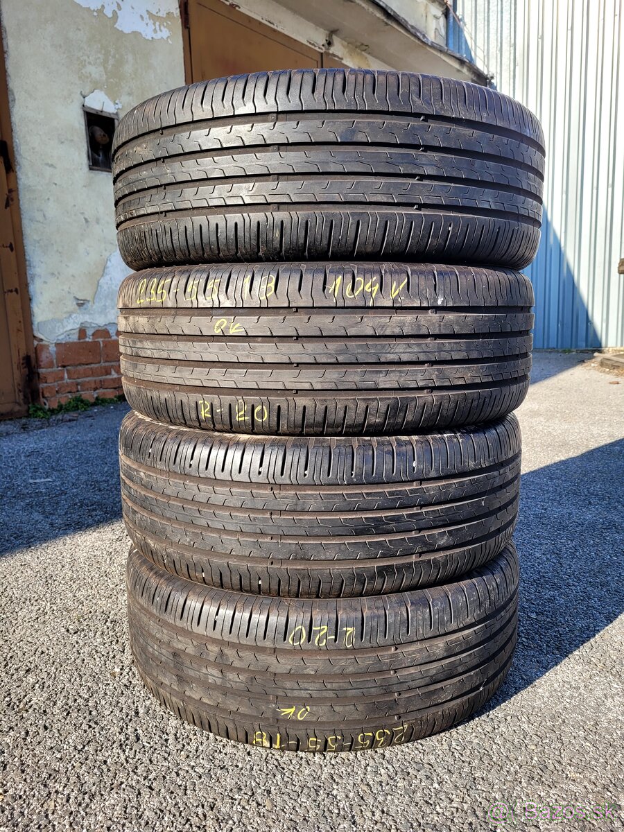 235/55 R18 Continental