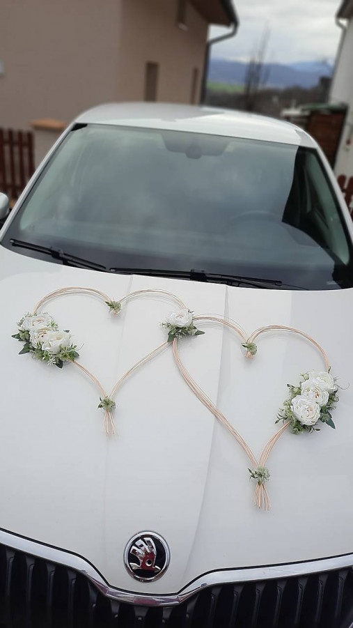 Svadobné ozdoby na auto