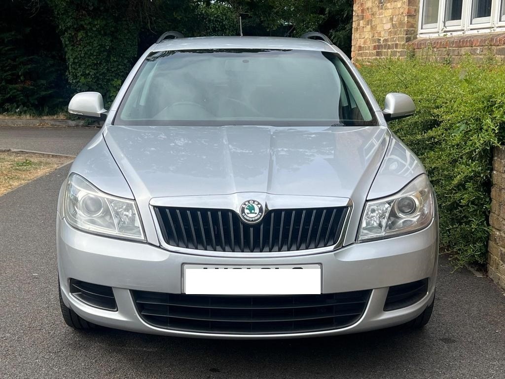 predam na škoda octavia 2 facelift 2011 , strieborna farba