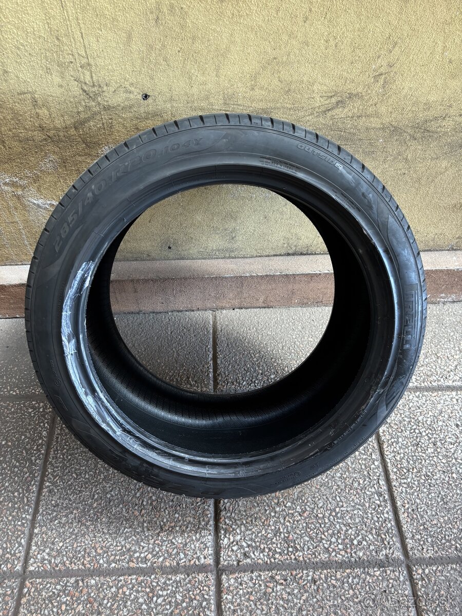 Pirelli P-Zero 285/40R20 104Y AR DOT2022 1ks