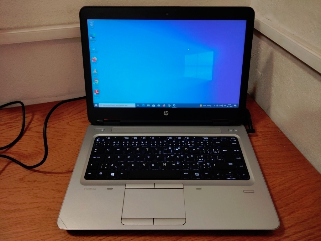 predám notebook HP PROBOOK 645 G4 , WINDOWS 10