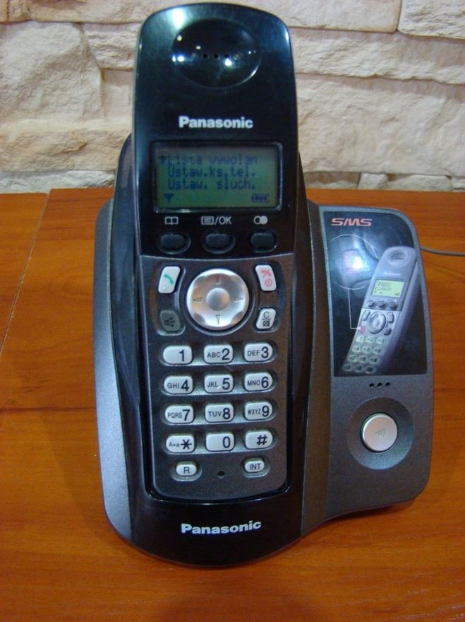 Bezdrotovy telefon Panasonic KX-TCD220CE