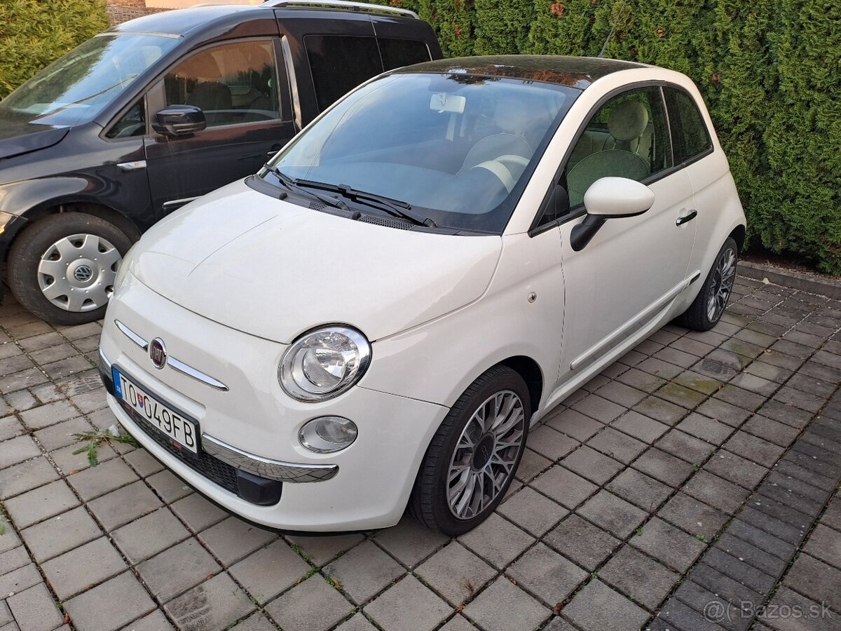 Fiat 500 Lounge panoráma 1.2i nová STK