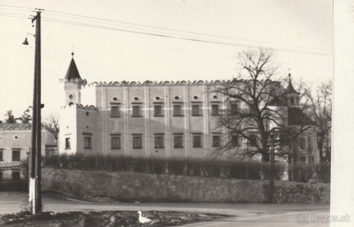 Predám pohľadnicu Moravany - kaštiel nad Váhom.1972