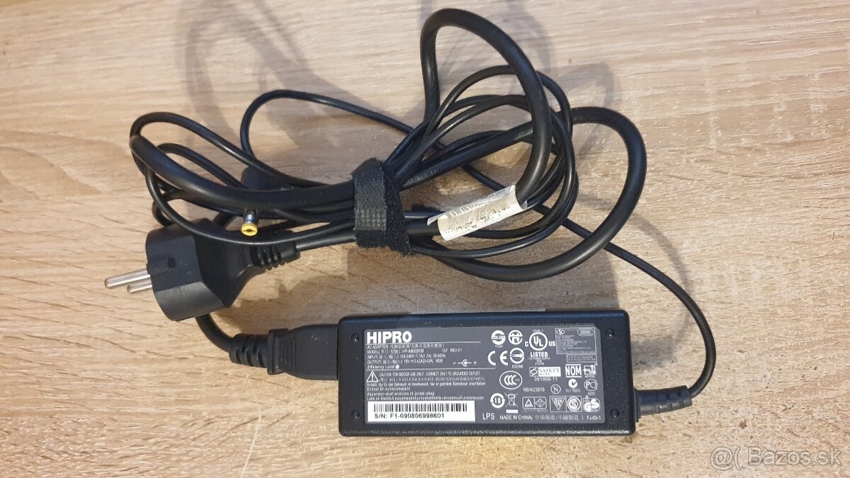 Predám adaptér HP A0652R3B 65W 3,42A 19V