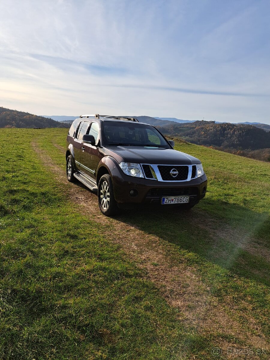 Nissan Pathfinder R51