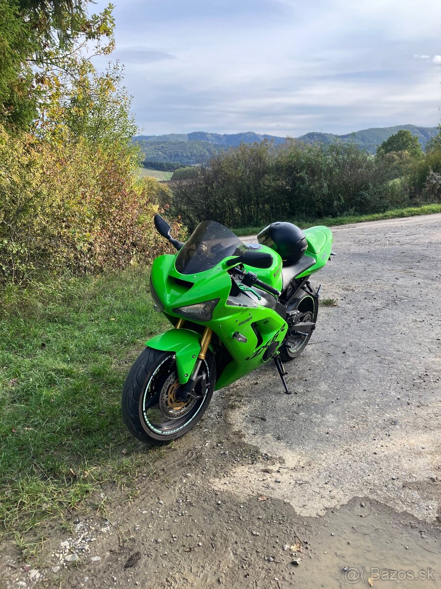 Kawasaki ZX6R r.v.:2004