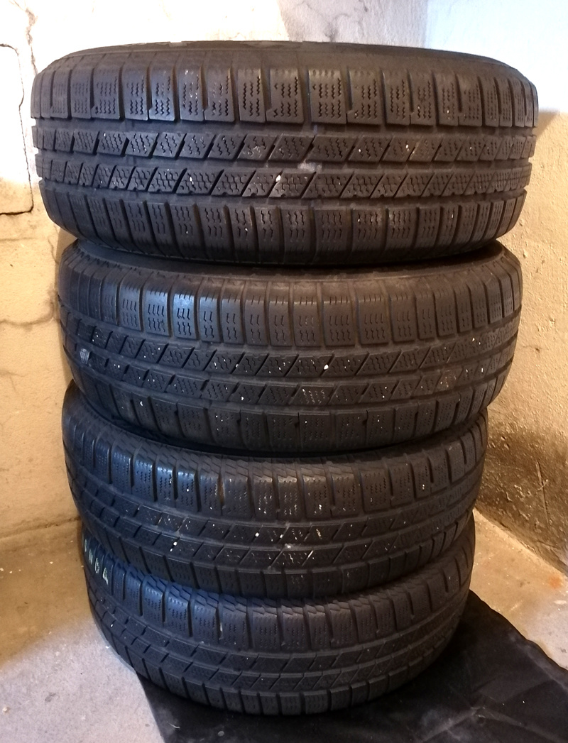 Continental Cross Winter 205/70 R15