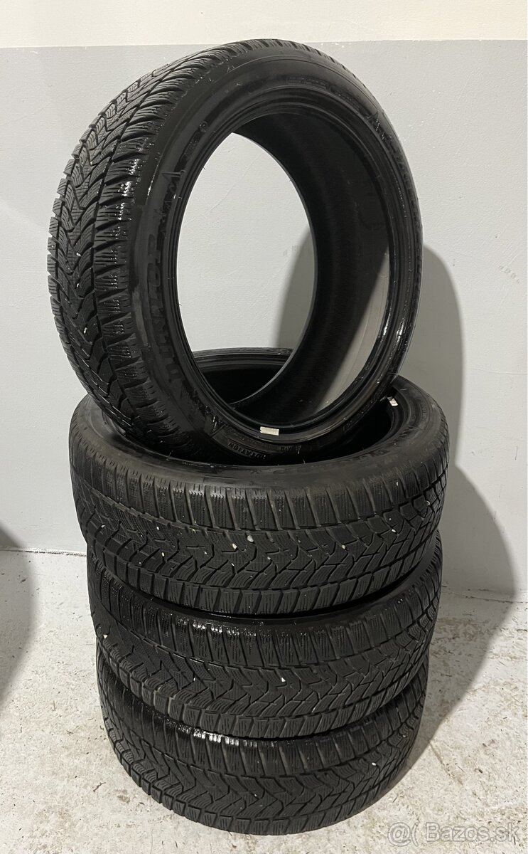 225/45 R18 Zimne Dunlop top stav