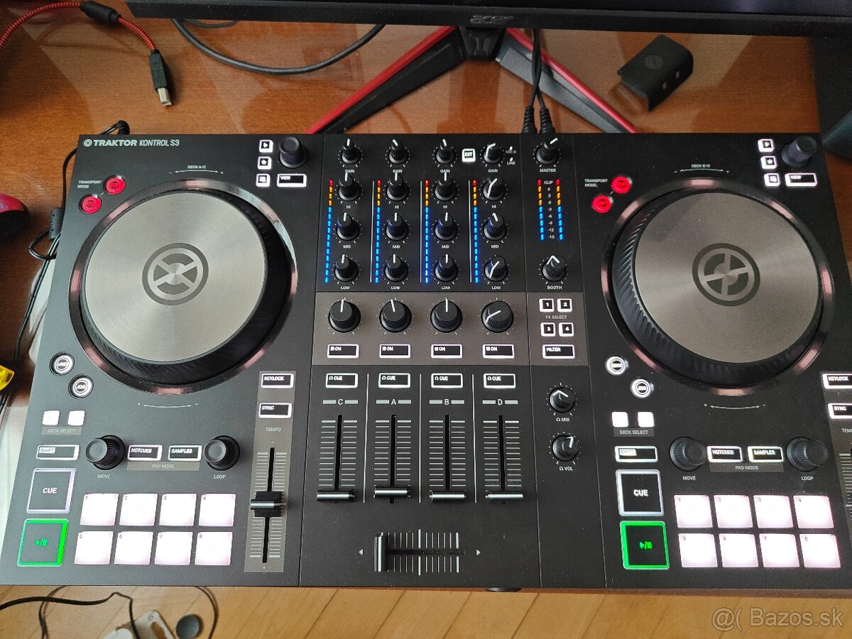 Native Instruments Traktor Kontrol S3, DJ Konzola