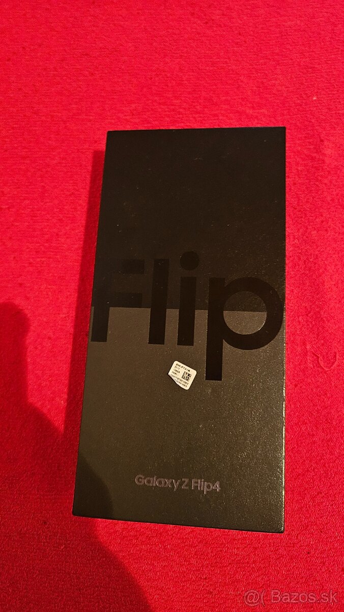 Samsung galaxy z flip4 čierny , Stav ako nový