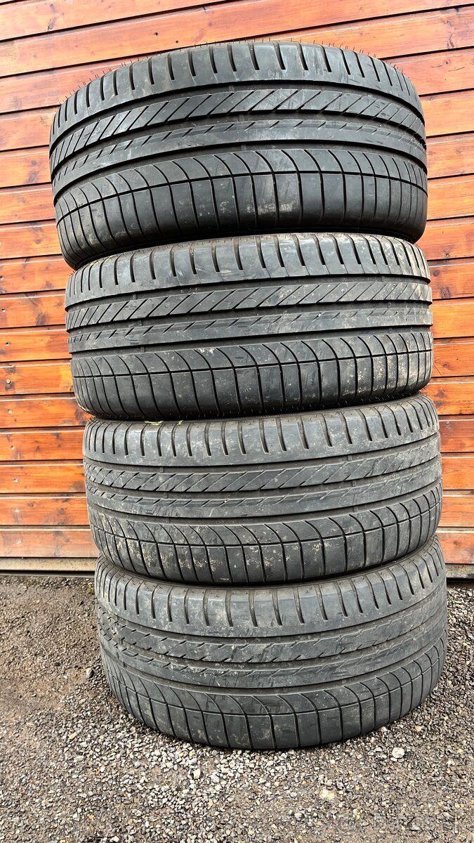 ☀️255/40 r19 letné