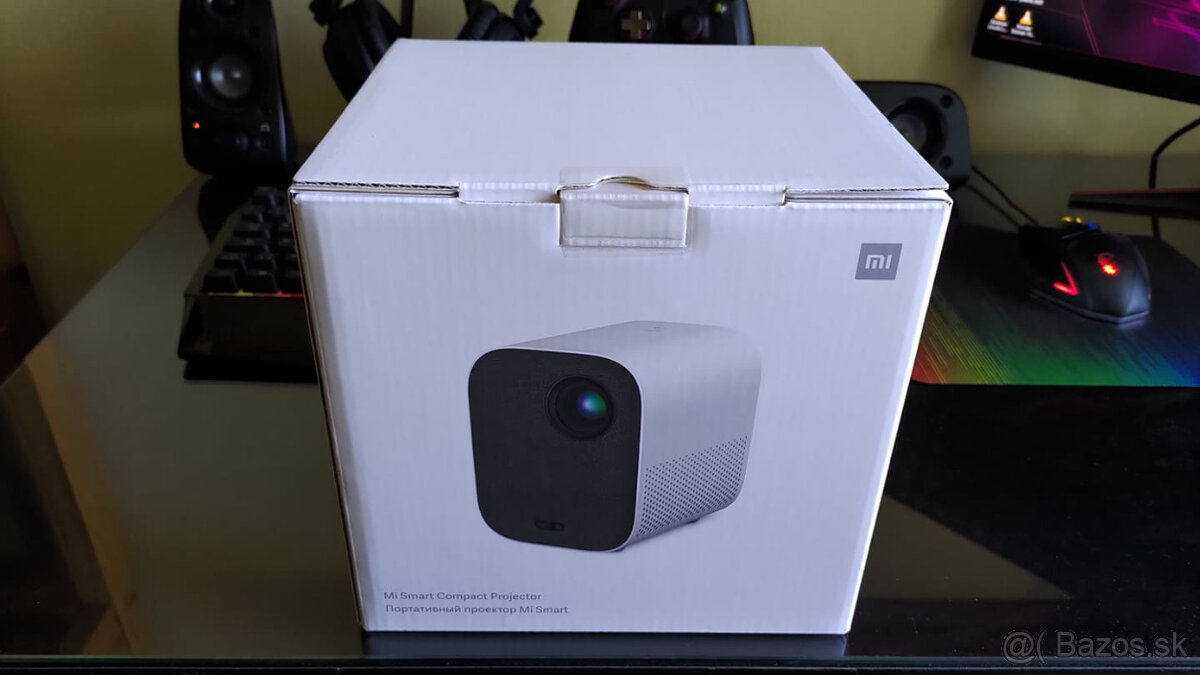 Xiaomi Mi Smart Compact Projector