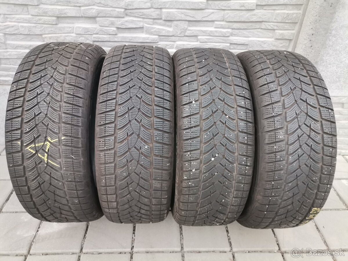 235/55 R18 zimné pneumatiky GOODYAER