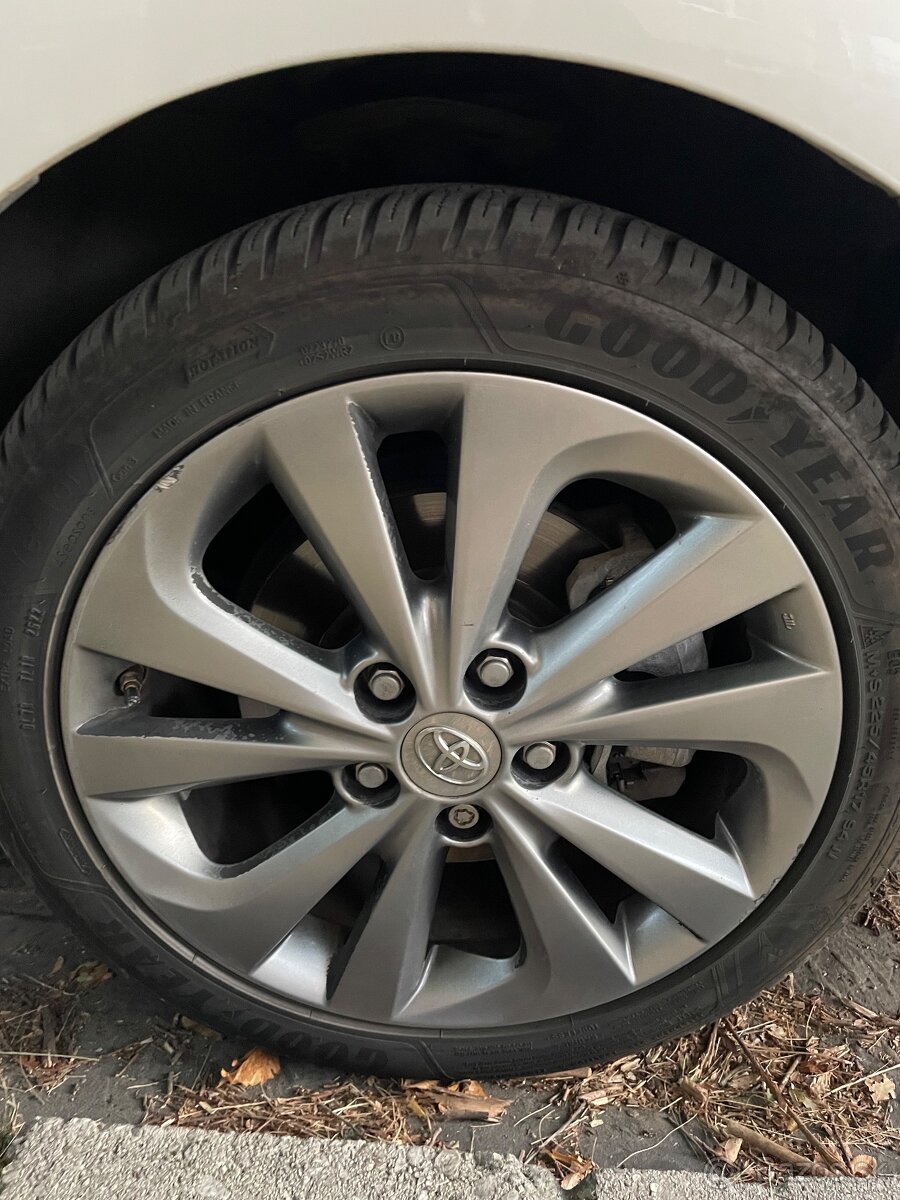 Toyota auris 5x114,3 r17