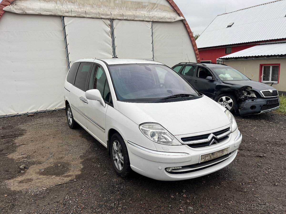 Citroen C8 2,0HDI 100KW RHD-RH02 prodám díly