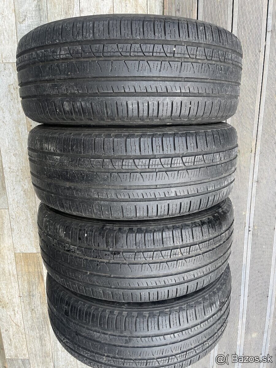 Celorocne pneumatiky 235/55 R19 Pirelli