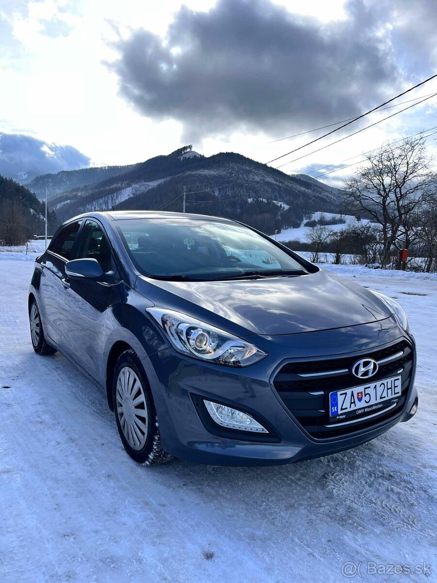 Hyundai i30 1.6 88kw r.v.2017 + ťažné zariadenie - prvý maji