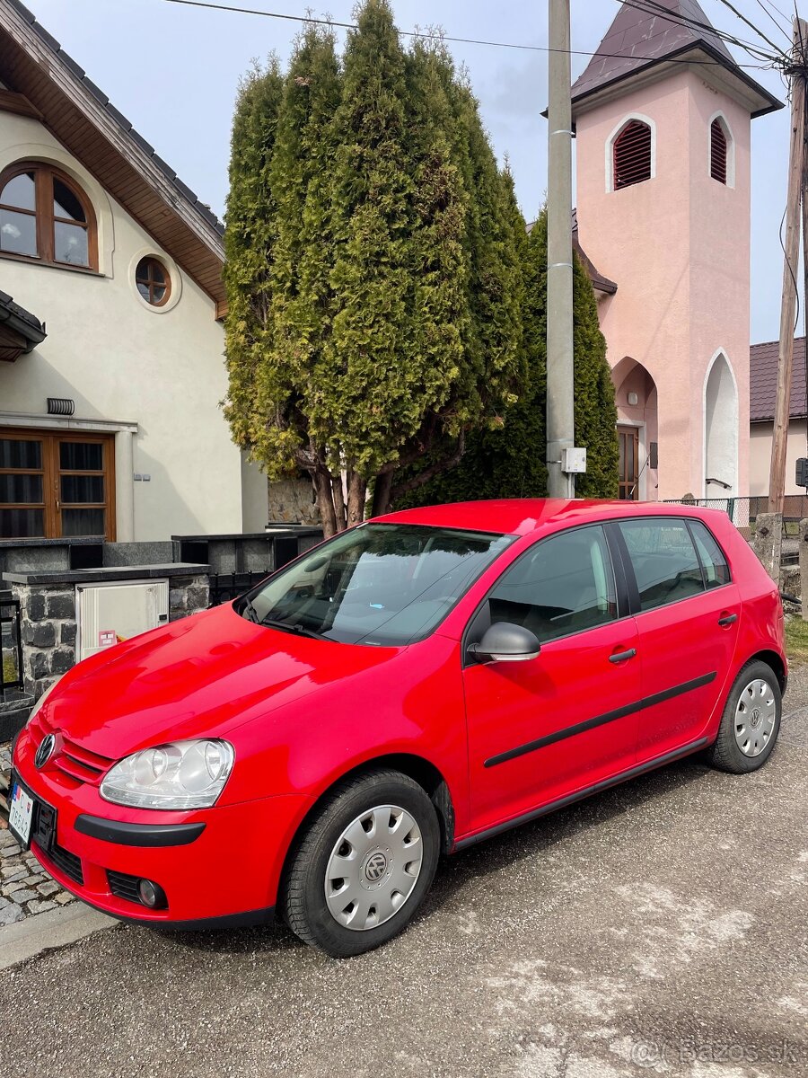 Vw golf 5 benzín