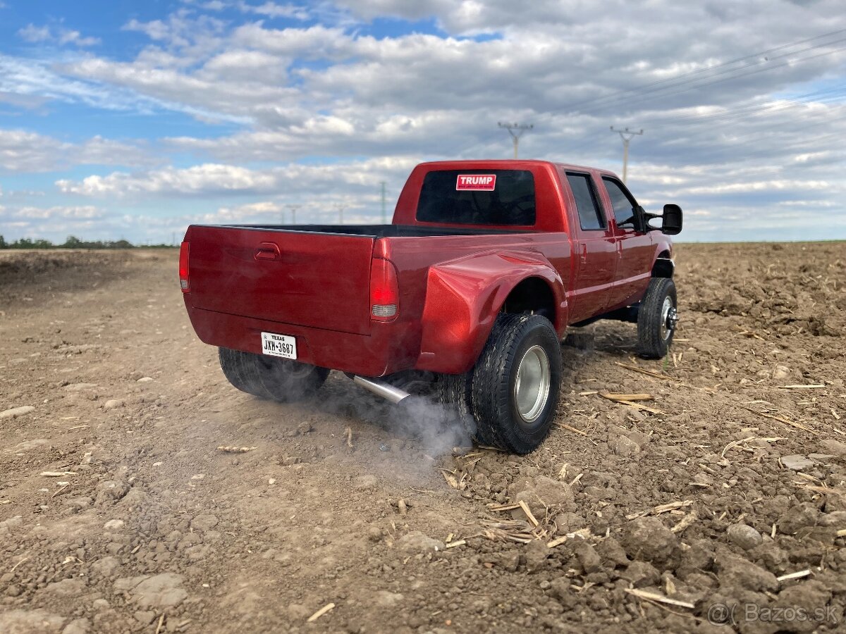 Ford F350 dually - double cab