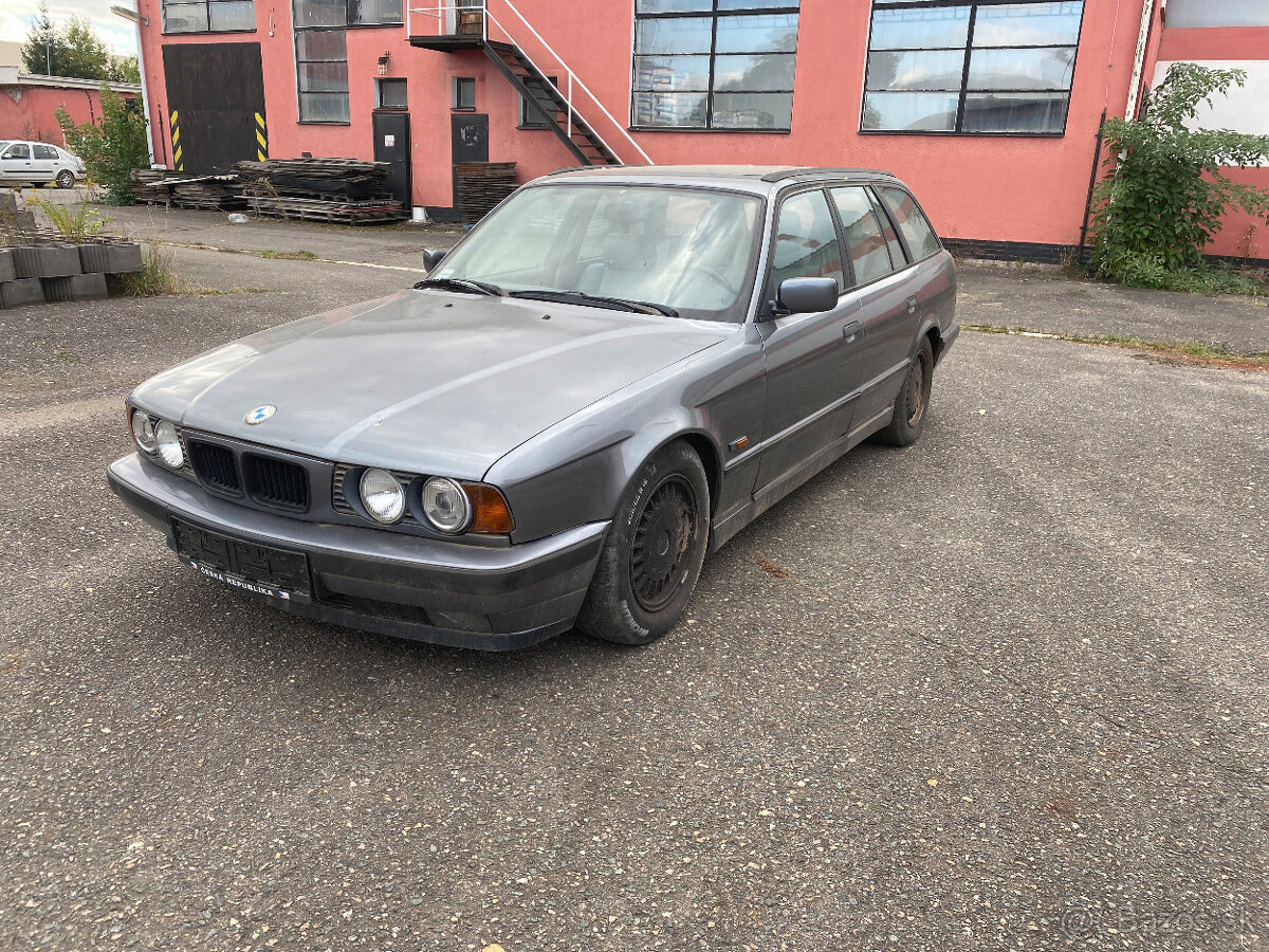 Bmw e34 525i 141kw.Čtete celý inzerát