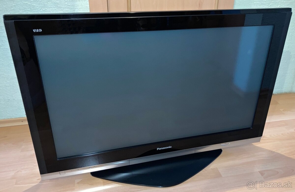 Plazmový 42" televízor Panasonic Viera TH-42PX700E