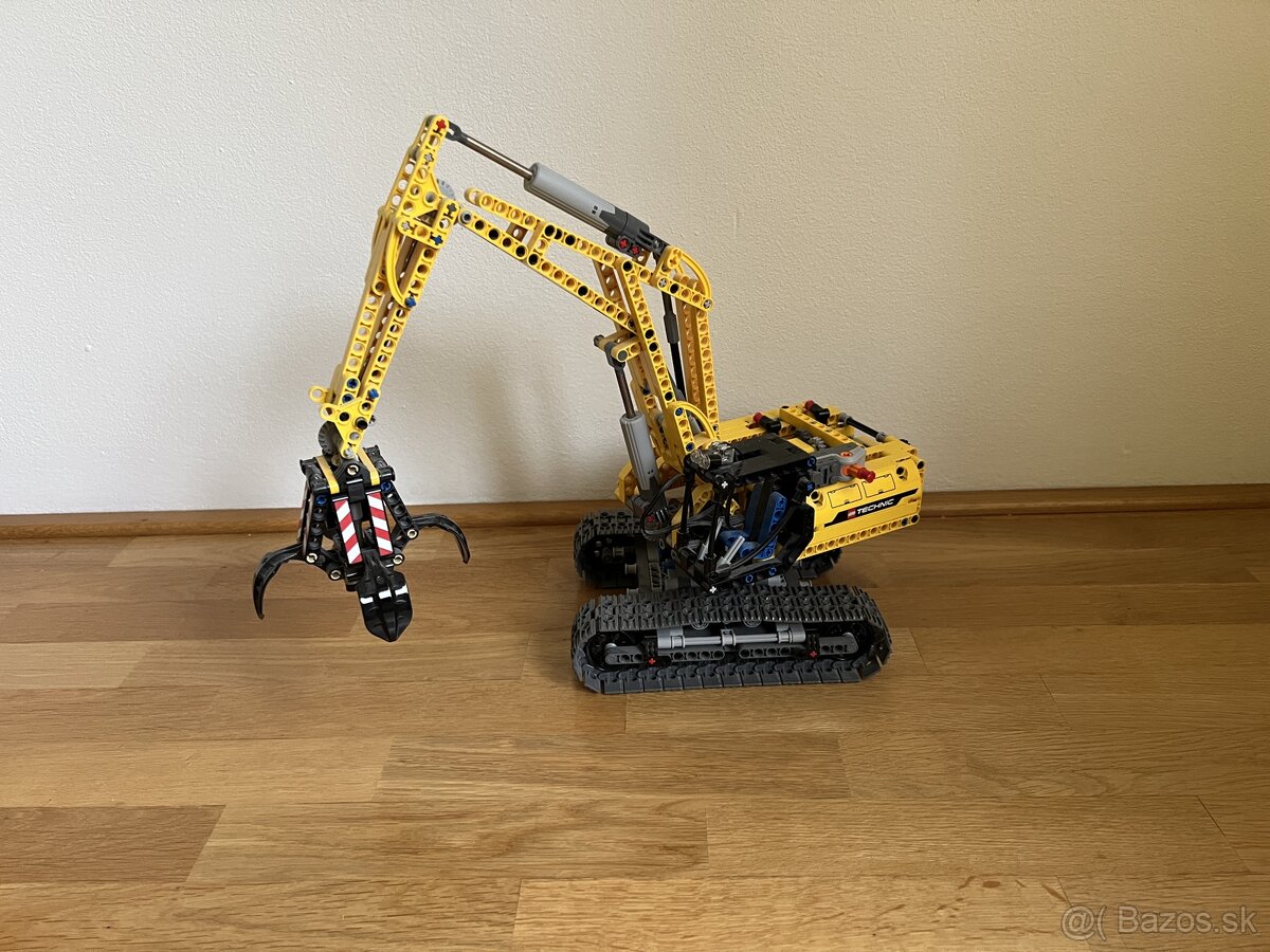 LEGO TECHNIC