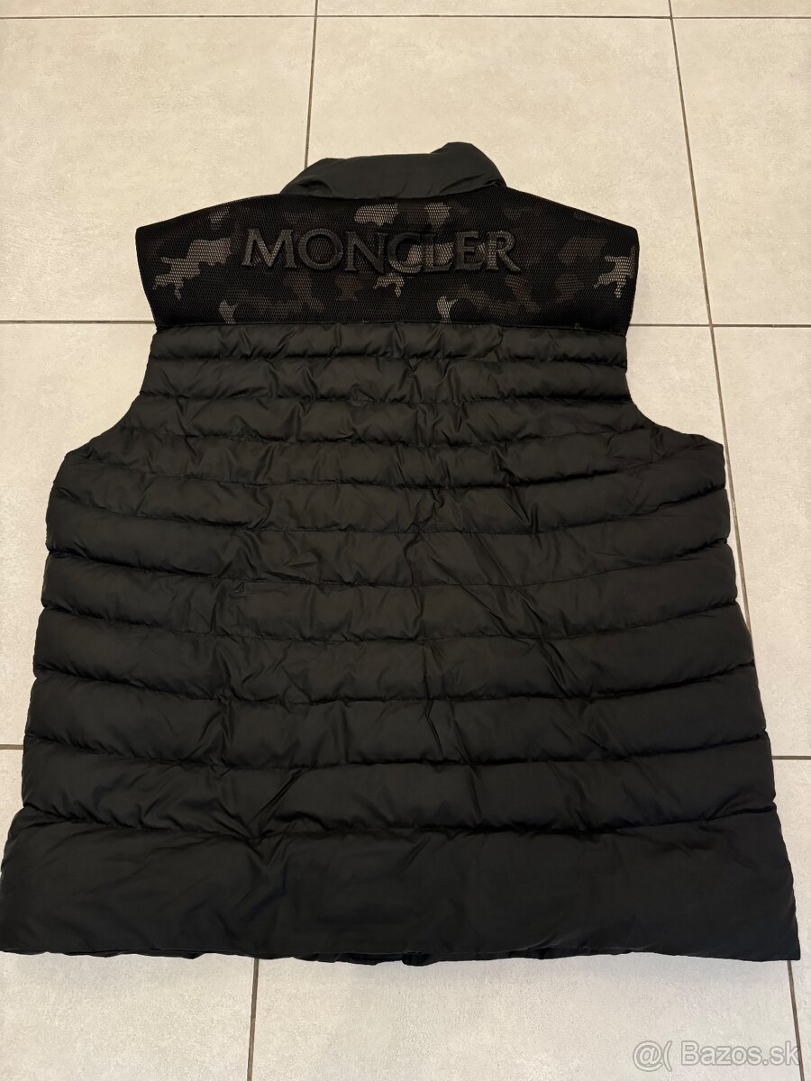 Moncler Vesta