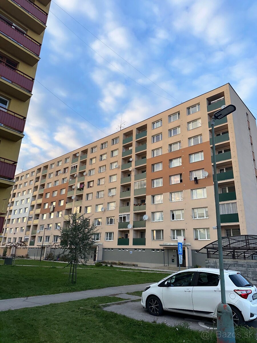 1 izb. byt -CENTRUM UL.ČSA,38m2,Výťah