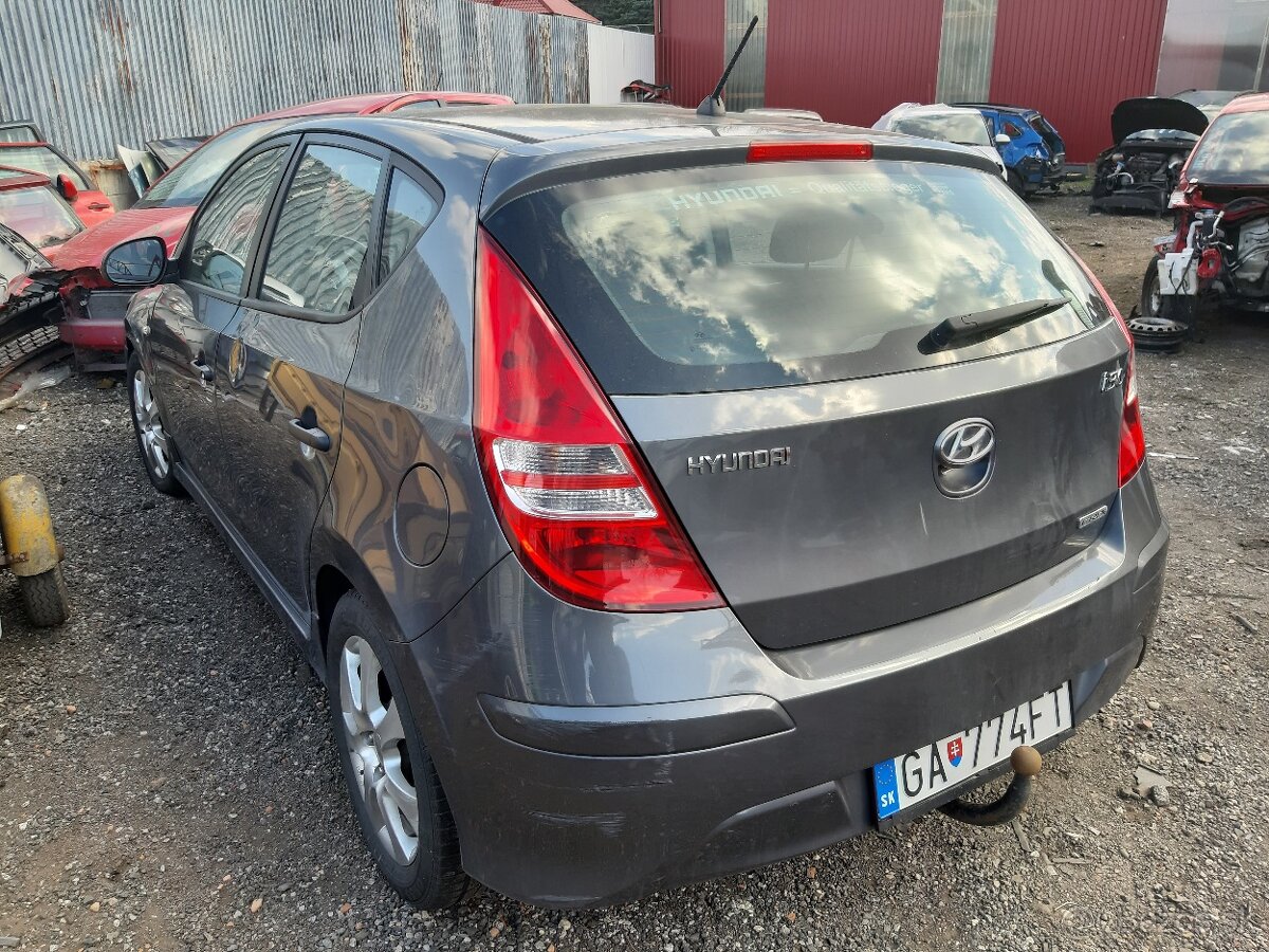 Hyundai i30  1,6CRDi 59KW